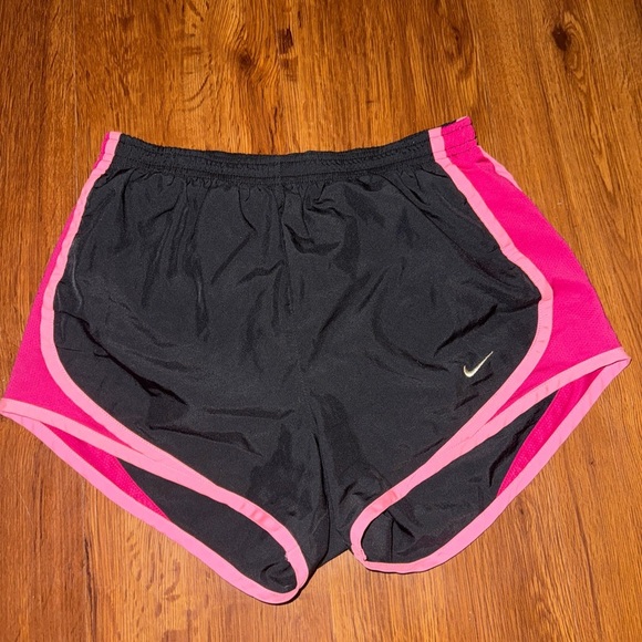 Nike Dri Fit Shorts - Picture 1 of 2